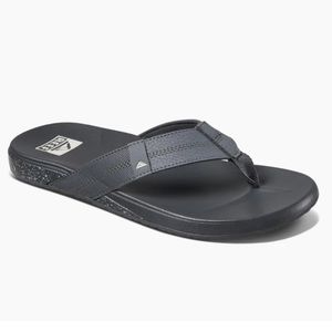 NWOT Reef Men Cushion Dark Grey Sandals